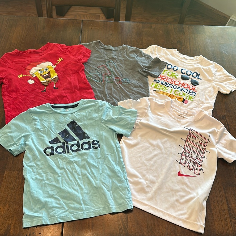 Bundle of FIVE Boys Tee shirts, size 4/5